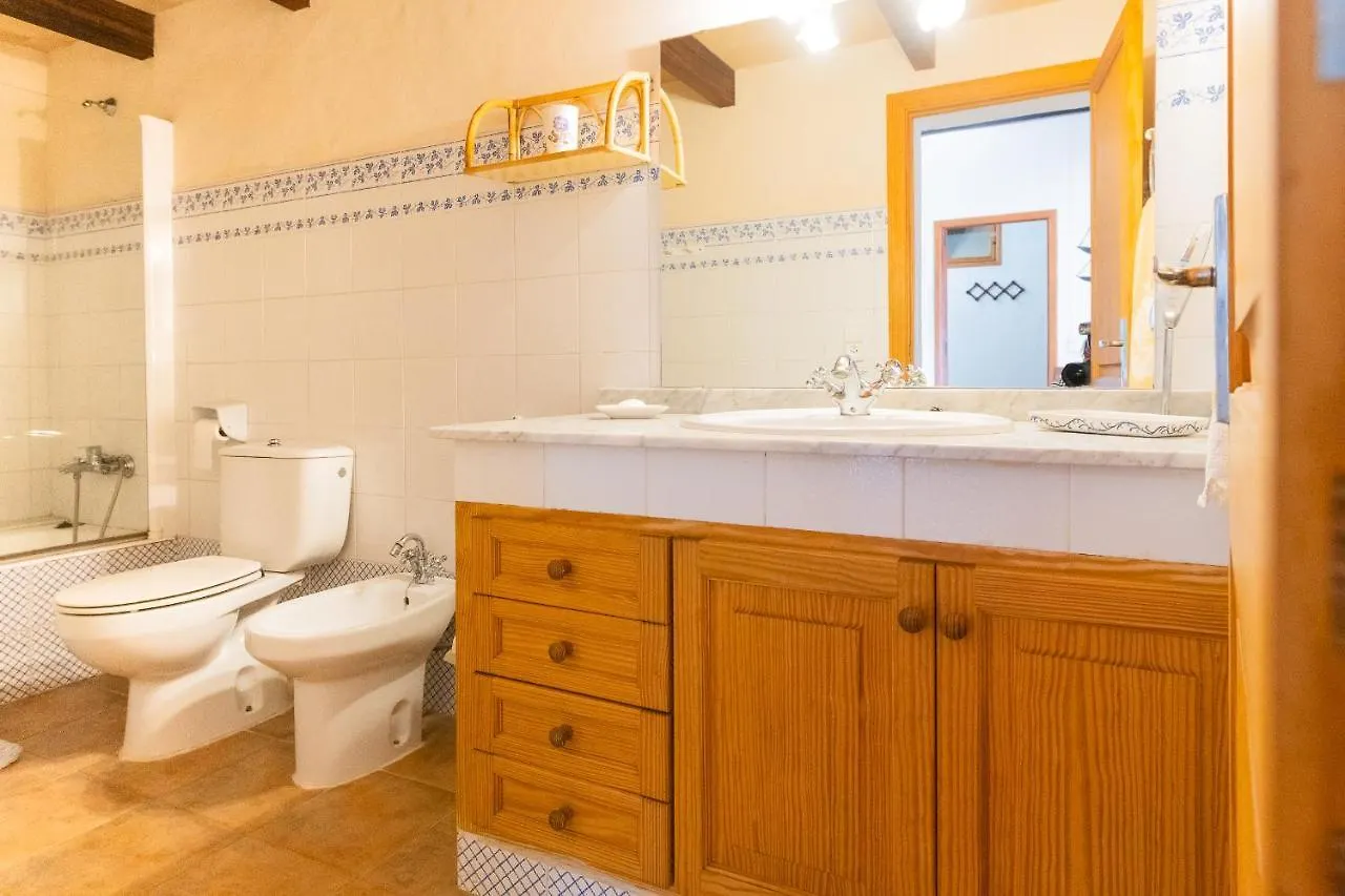 Murtera- Traditional Country Manor House For 9 People 5 Bedrooms And 4 Bathrooms Near Sant Llorenc Manacor  Ferienhaus Manacor (Mallorca)