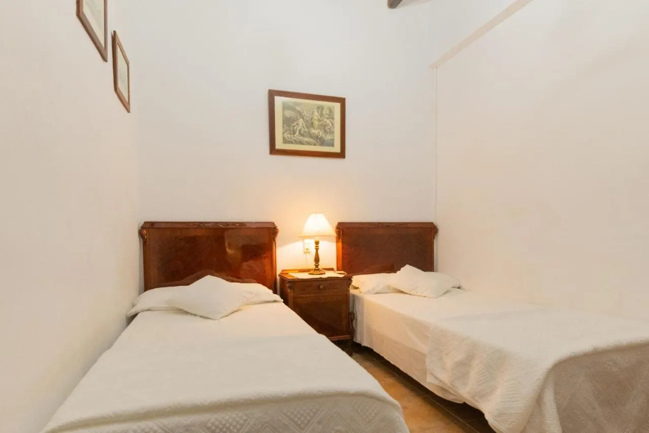 Murtera- Traditional Country Manor House For 9 People 5 Bedrooms And 4 Bathrooms Near Sant Llorenc Manacor  Manacor (Mallorca)